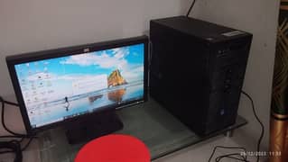 Gaming Pc With Table and With Table Glass