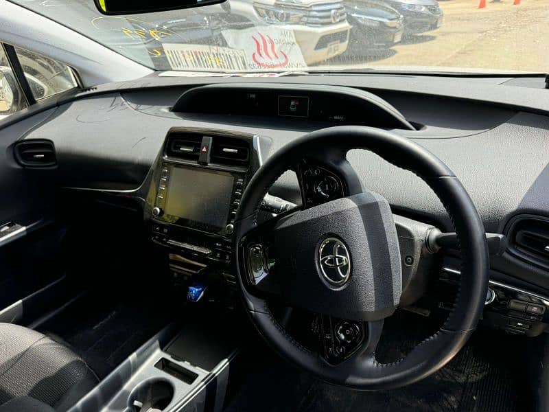 Toyota Prius 2021 Model 6