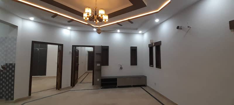 10 Marla Brand New House For Rent In Bahria Town Lahore 3