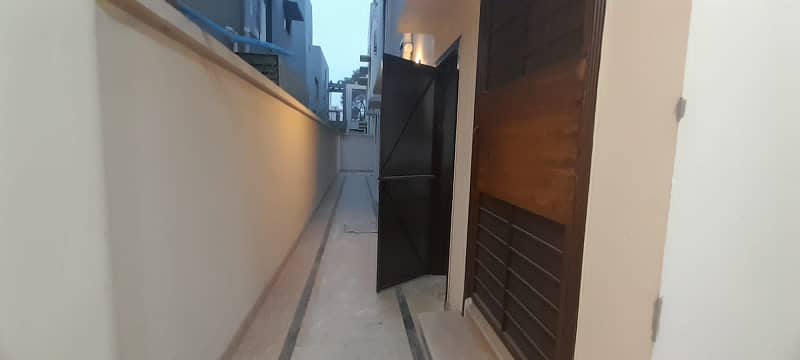 10 Marla Brand New House For Rent In Bahria Town Lahore 11