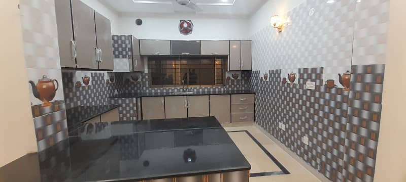 10 Marla Brand New House For Rent In Bahria Town Lahore 14