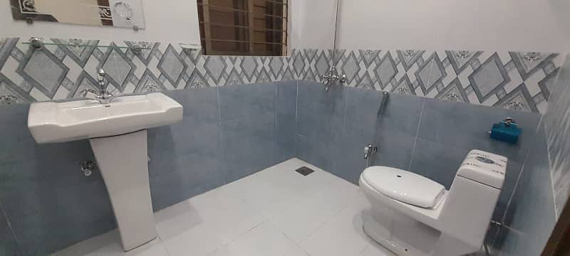 10 Marla Brand New House For Rent In Bahria Town Lahore 19