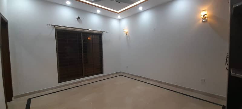 10 Marla Brand New House For Rent In Bahria Town Lahore 23