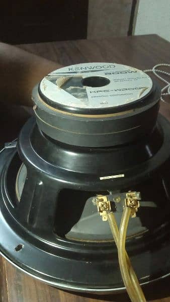 16 Inch woofer Kenwood and pioneer speakers. . 5