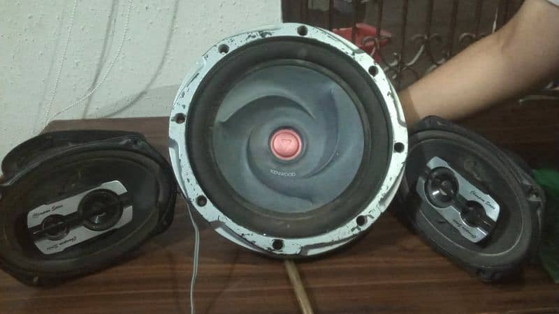 16 Inch woofer Kenwood and pioneer speakers. . 9