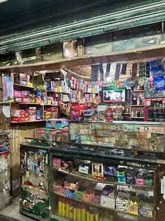 Johar Town mein chalta Hoa General Pan/Cig Store for sale