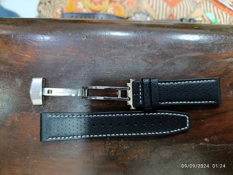 Original Citizen 22 mm Black leather strap with folding clasp in 3500 4