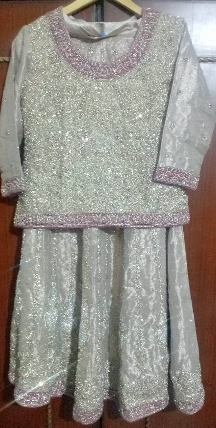 WEDDING DRESS - LEHENGA 0