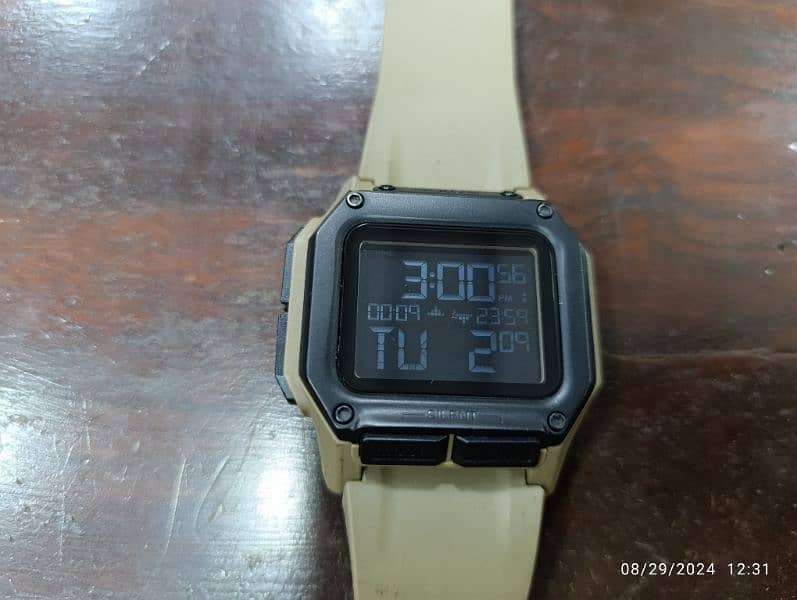 Original Nixon Army Olive Drab Commando Watch in 10000 only 8