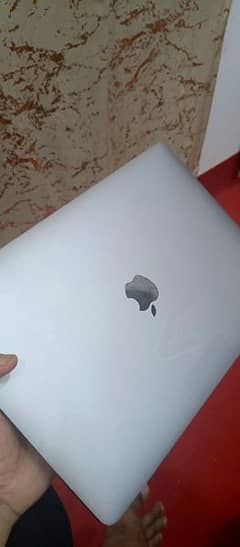 MacBook