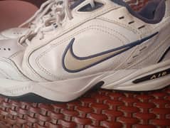 Nike monarch original