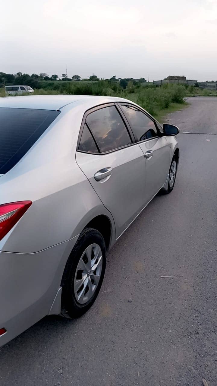 Toyota Corolla GLI 2017 Used 2