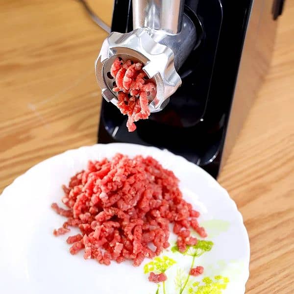 Krypton 1800W Meat Grinder Electric Meat Mincer with Reverse Function 3