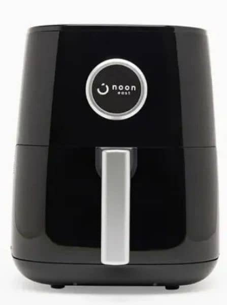 NOON East Digital Air fryer with User-Friendly Large Touch Panel 3