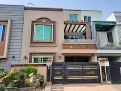 5 Marla Luxury Non Furnished House For Rent in Bahria Town Lahore