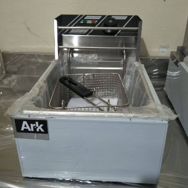 3T 24L commercial Fryer made SB Kitchen Engineering pizza oven dough m 2