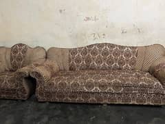 5 seater Sofa (Neat And Clean)