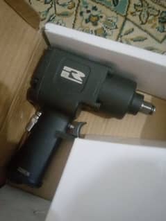 compact Air wrench tool