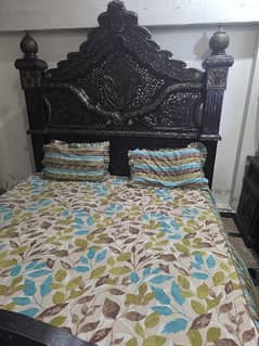 Chinioti Bed (King Size) with dressing and 2 Side Tables