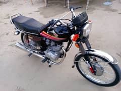 Honda bike 125cc model 2011 for sale O33l. 7973553