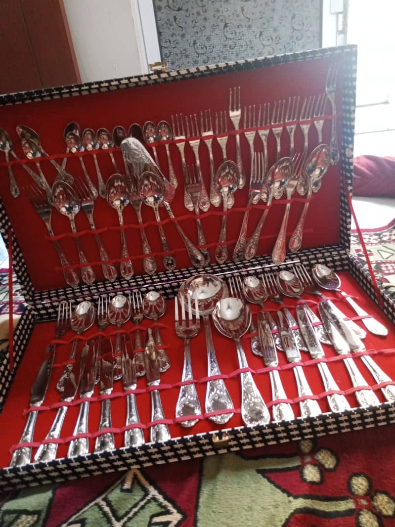 Cutlery Box Set 5