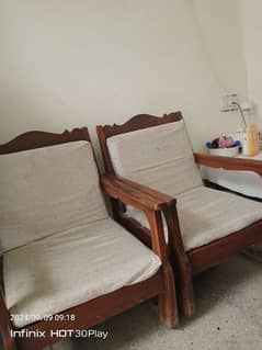 sofa set for sale in a very good condition urgent sale krna hai