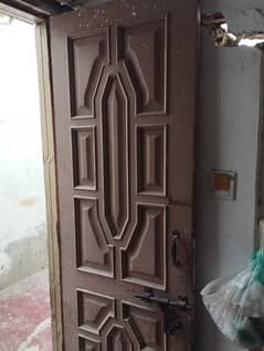 aik door darwaza dyyar Ka urgent for sale he