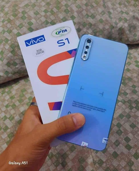 VIVO S1 8/256 0