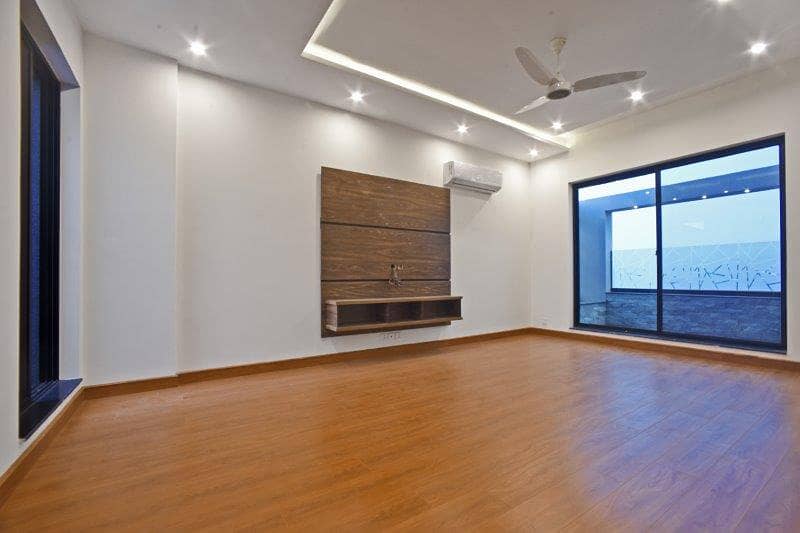 1 Kanal Upper Portion Available For Rent DHA Phase 4 4