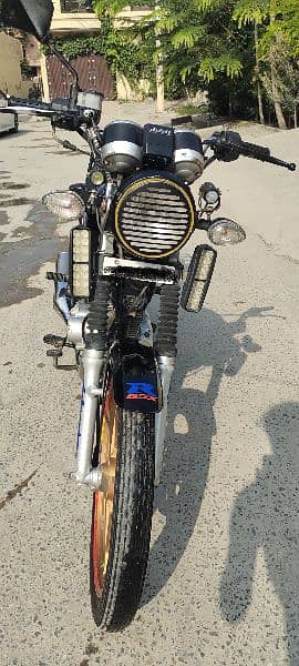 Suzuki GS 150SE 1