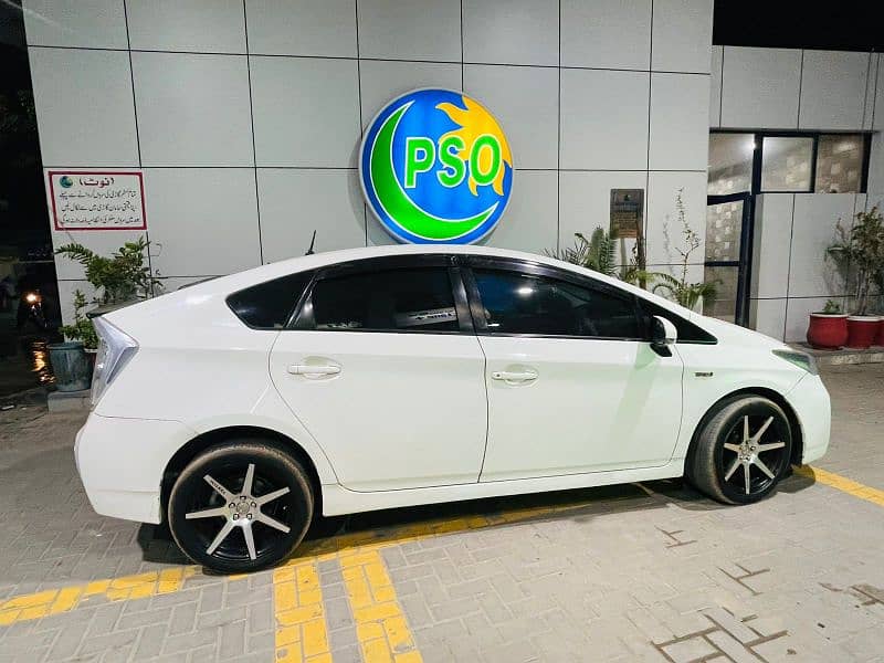 Toyota Prius 2013 8