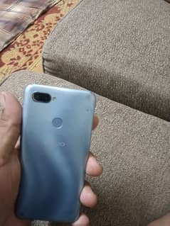 hello IAM selling oppo a11k good condition phn