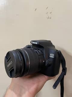 Canon 1300d DSLR in 10/10 condition