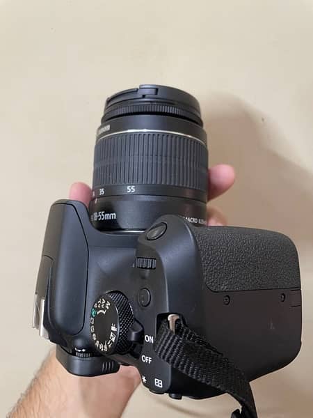 Canon 1300d DSLR in 10/10 condition 9