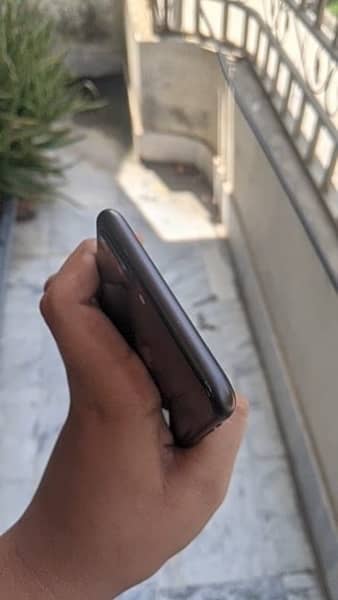 Iphone 8 plus pta approved 11