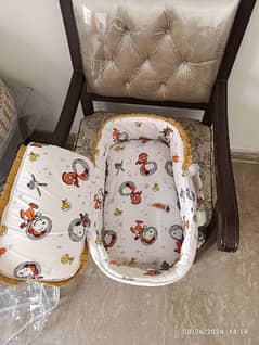 baby carrier/bed