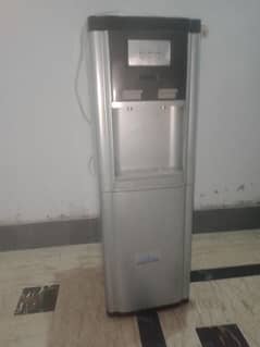 Water Dispenser