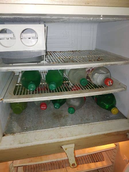 fridge good working and chill cooling 4