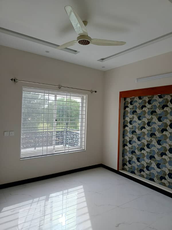 1 Kanal Upper Portion For Rent In G-13 Islambad 15