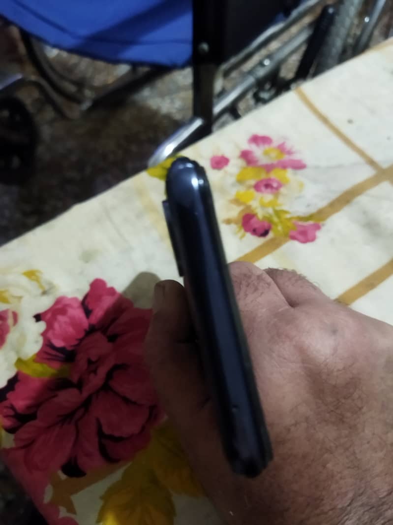 One Plus N10 5G 6/128 Non PTA Glass Crack exchange possible 3