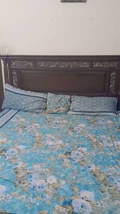 bed or drasing side table