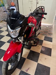 honda cb 150 F / first hand bike