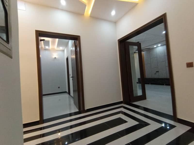 A Beautiful Designer 10 Marla Brand New Luxury Stylish House On Vip Location Close To Park In Bahria Town Lahore 27