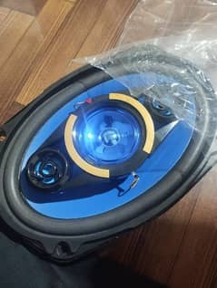 Kenwood speakers brand new