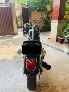 Chopper Hi-Speed SR200 200cc Cruiser bike for long and comfy Drives