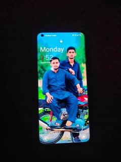 one plus 10 pro 12+4 256gb black color 10/10 4 month sim time pra hai