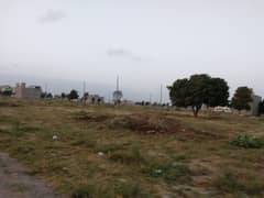 Plot for sale saadi garden block 2 0