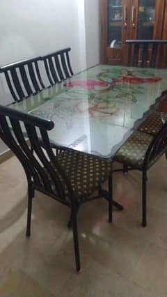 6 seater Dining table