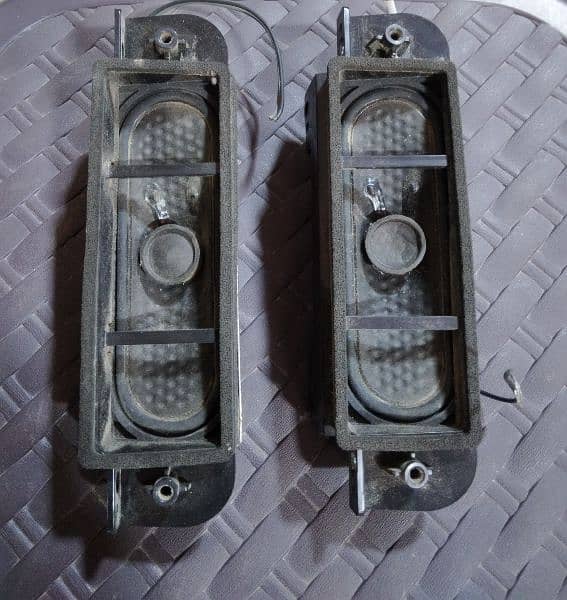 LG LED  original pair of Speakers 0