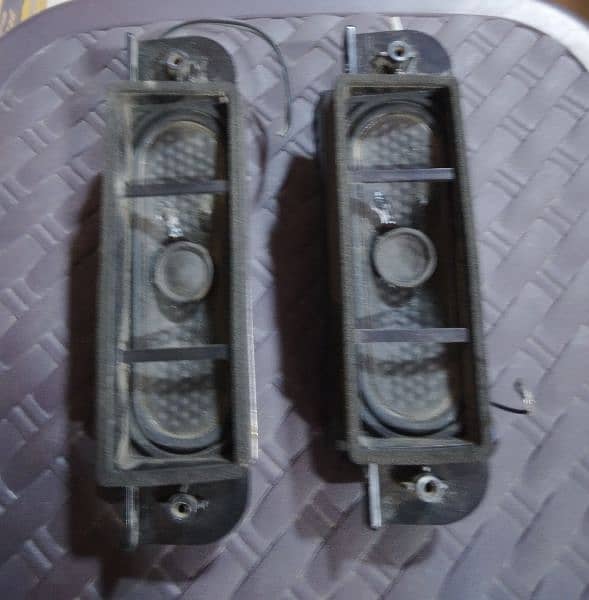 LG LED  original pair of Speakers 2